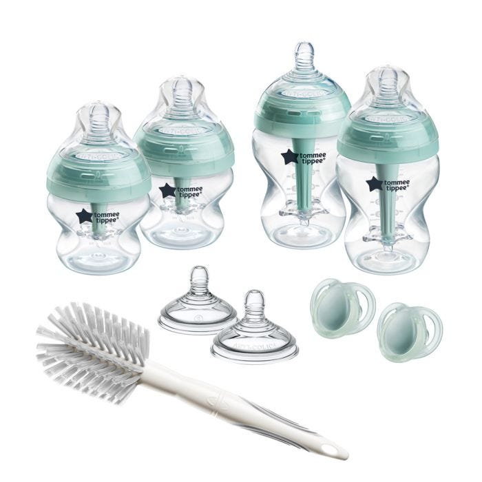 Kit de démarrage Advanced Anti-Colic pour nouveau-né sur fond blanc