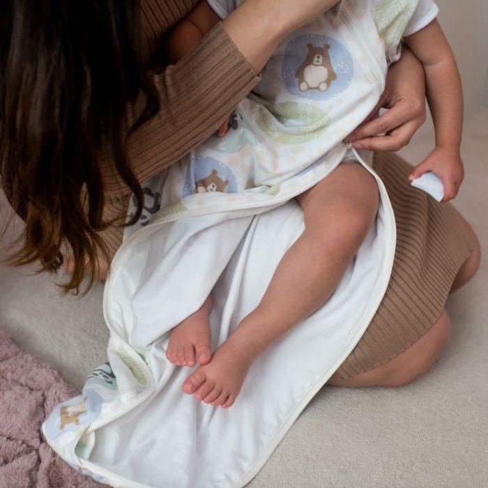 Easy nappy changes with the original grobag sleepbag